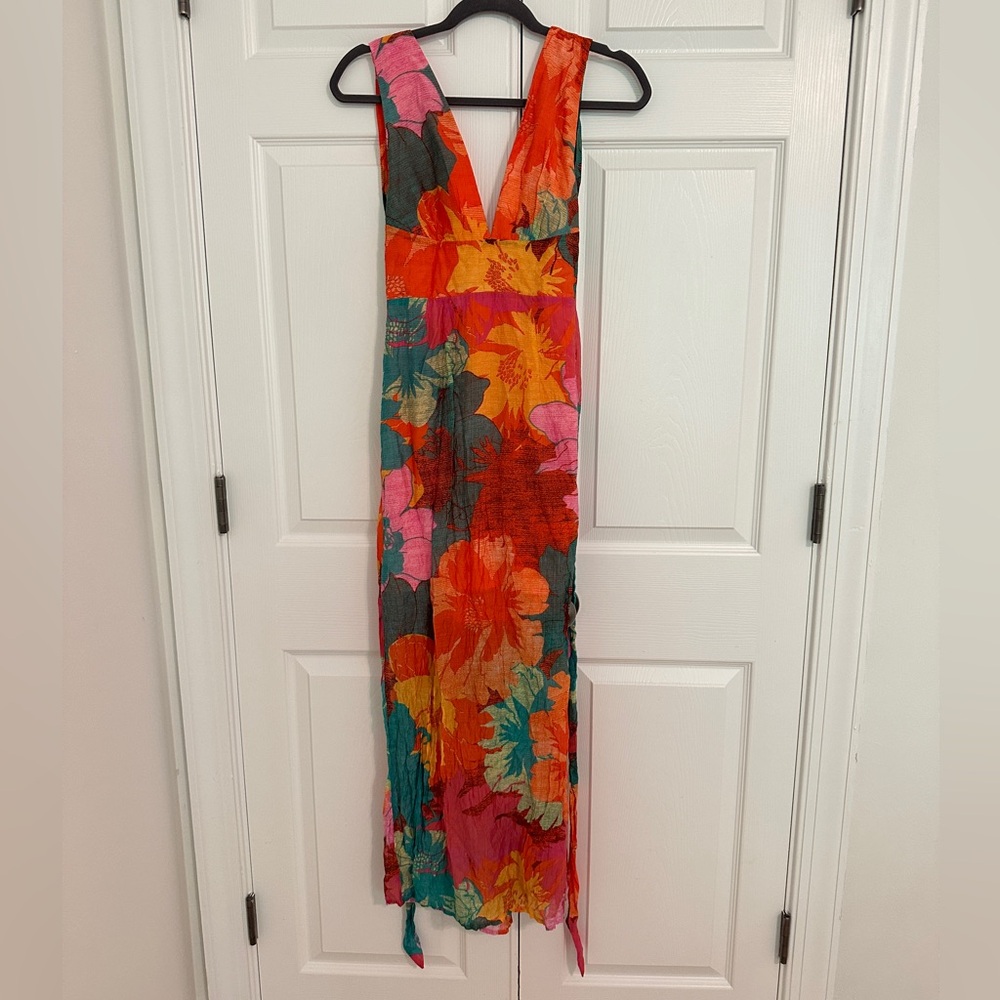 Backless Halter Floral Maxi Dress - Picture 2 of 3